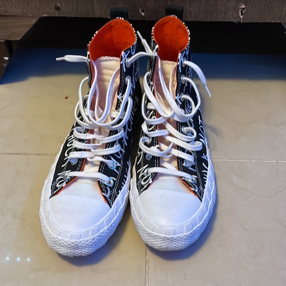 “NOT A CHUCK” High top Converse - Picture 2 of 4